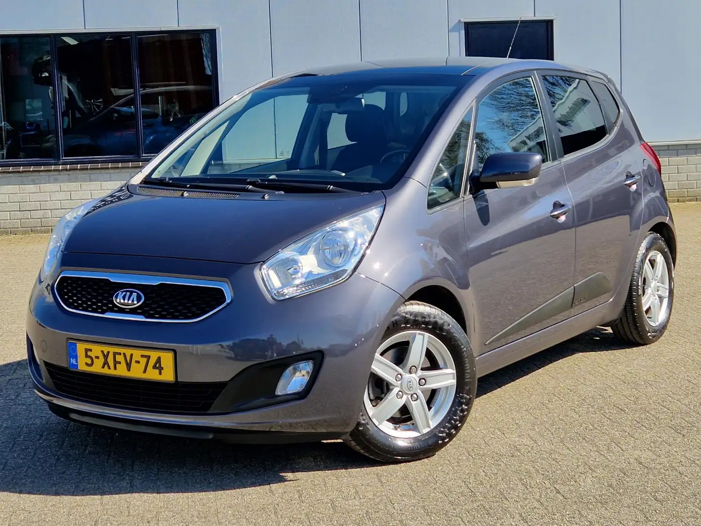 Kia Venga 1.6 CVVT AUTOMAAT Edition NAV CAMERA TREKHAAK Grijs - 2