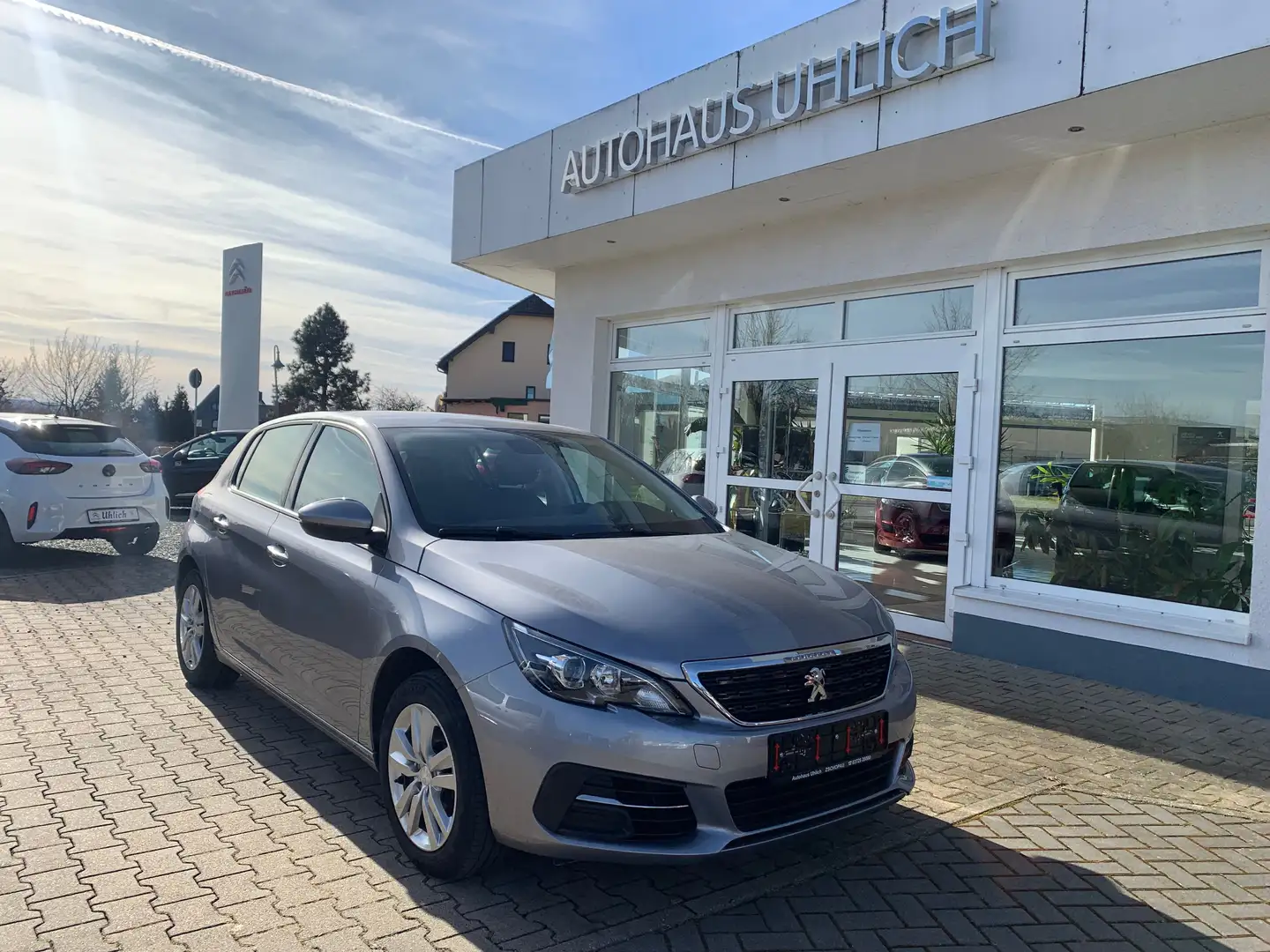 Peugeot 308 Active Grau - 2