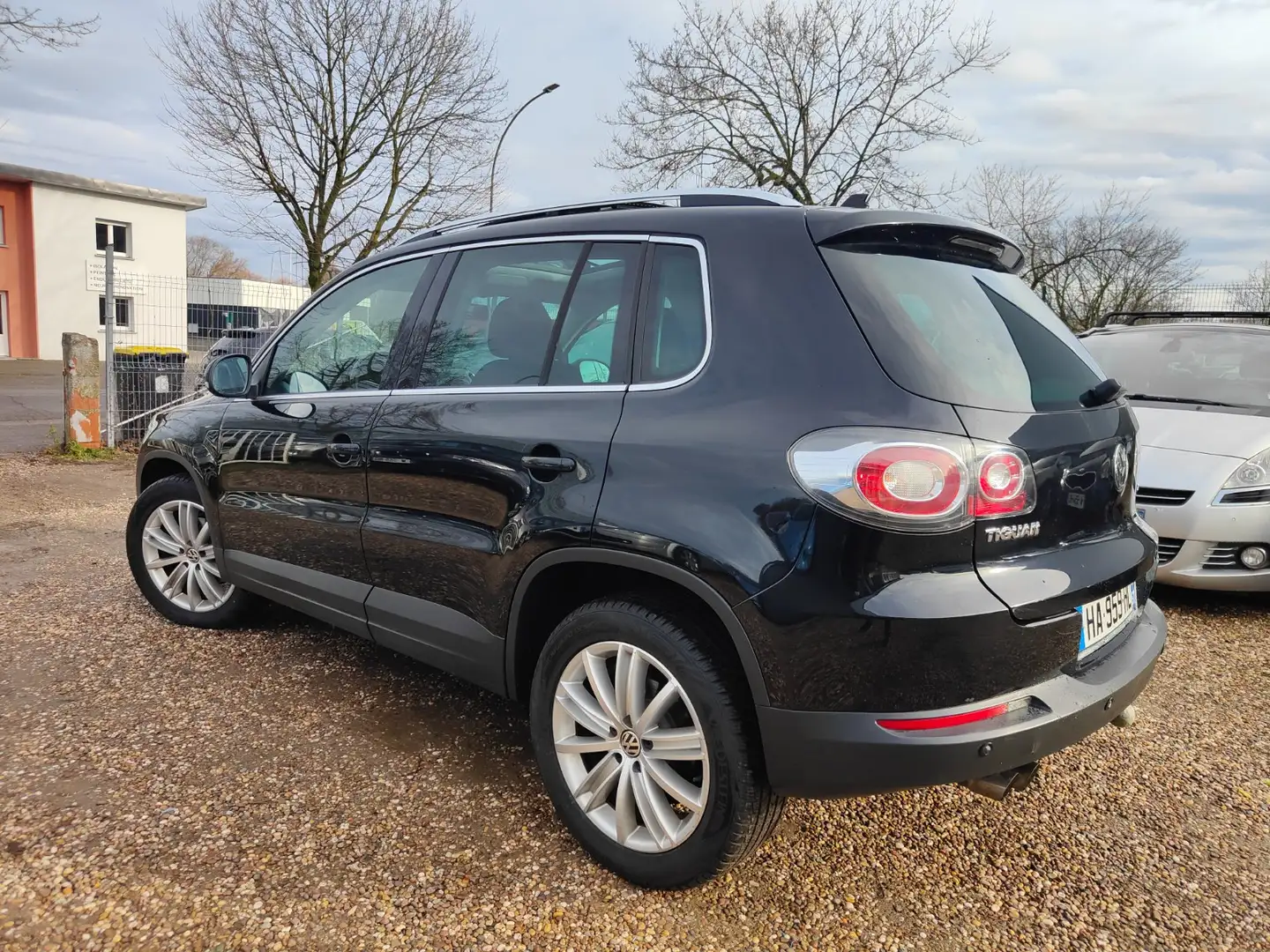 Volkswagen Tiguan Sportline 4Motion Tiptronic Schwarz - 2