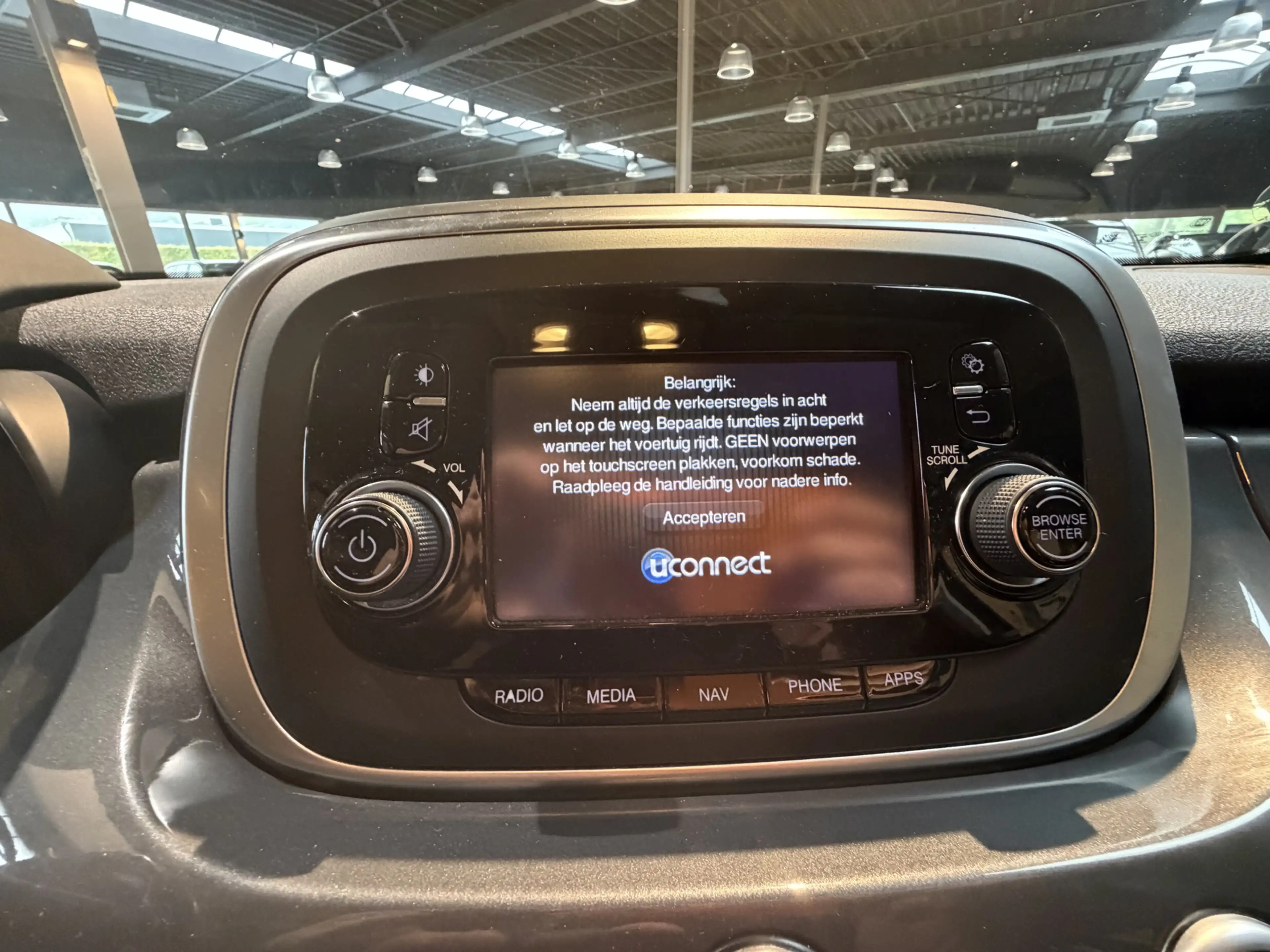 Fiat 500X 1.4 Turbo MultiAir Lounge — photo 19