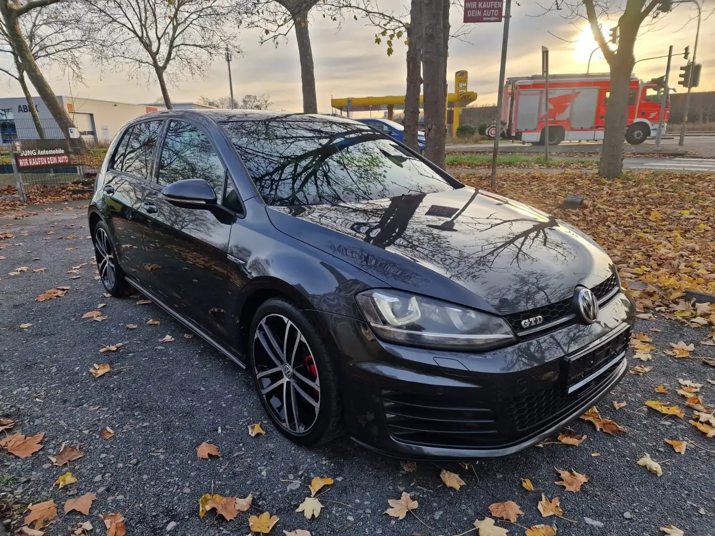 Volkswagen Golf VII Lim. GTD BMT Automatik / Navi /LED /EU6 Gris - 1