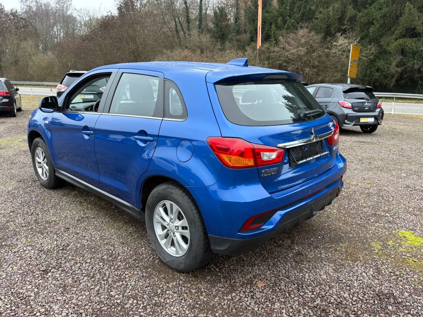 Mitsubishi ASX 1.6 MIVEC 2WD ClearTec Diamant Edition Blau - 2
