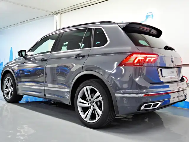 Volkswagen Tiguan view 12