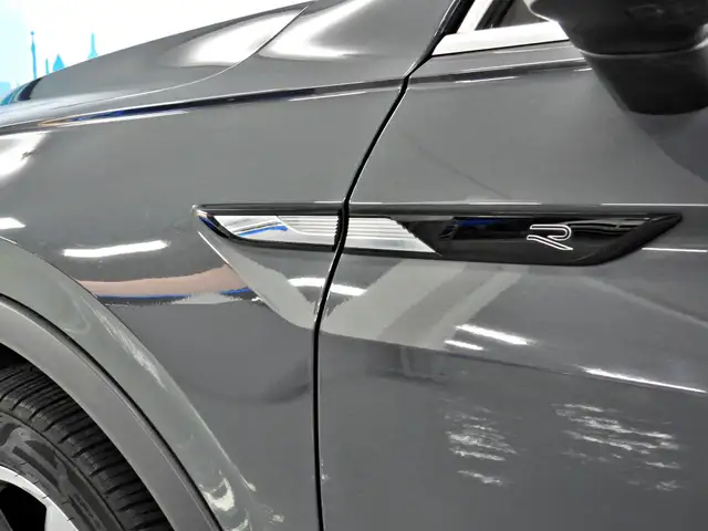 Volkswagen Tiguan view 5