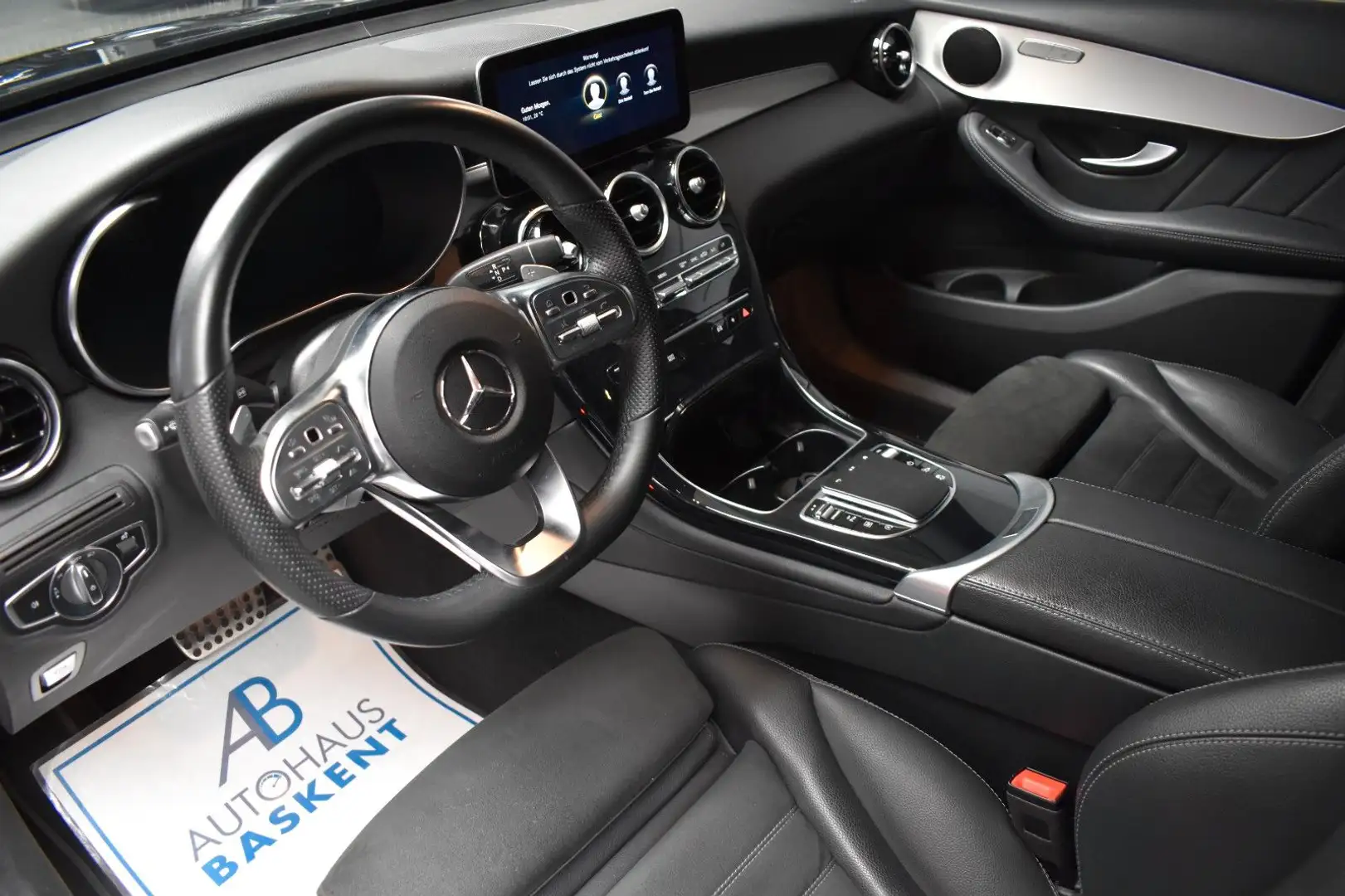 Mercedes-Benz GLC 220 d 4Matic*KAMERA*NIGHT-PAKET*LED*SHZ*AHK Schwarz - 2