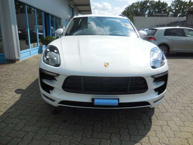 Porsche Macan 2.0 PDK Modell 2018 21Zoll Panorama UVM