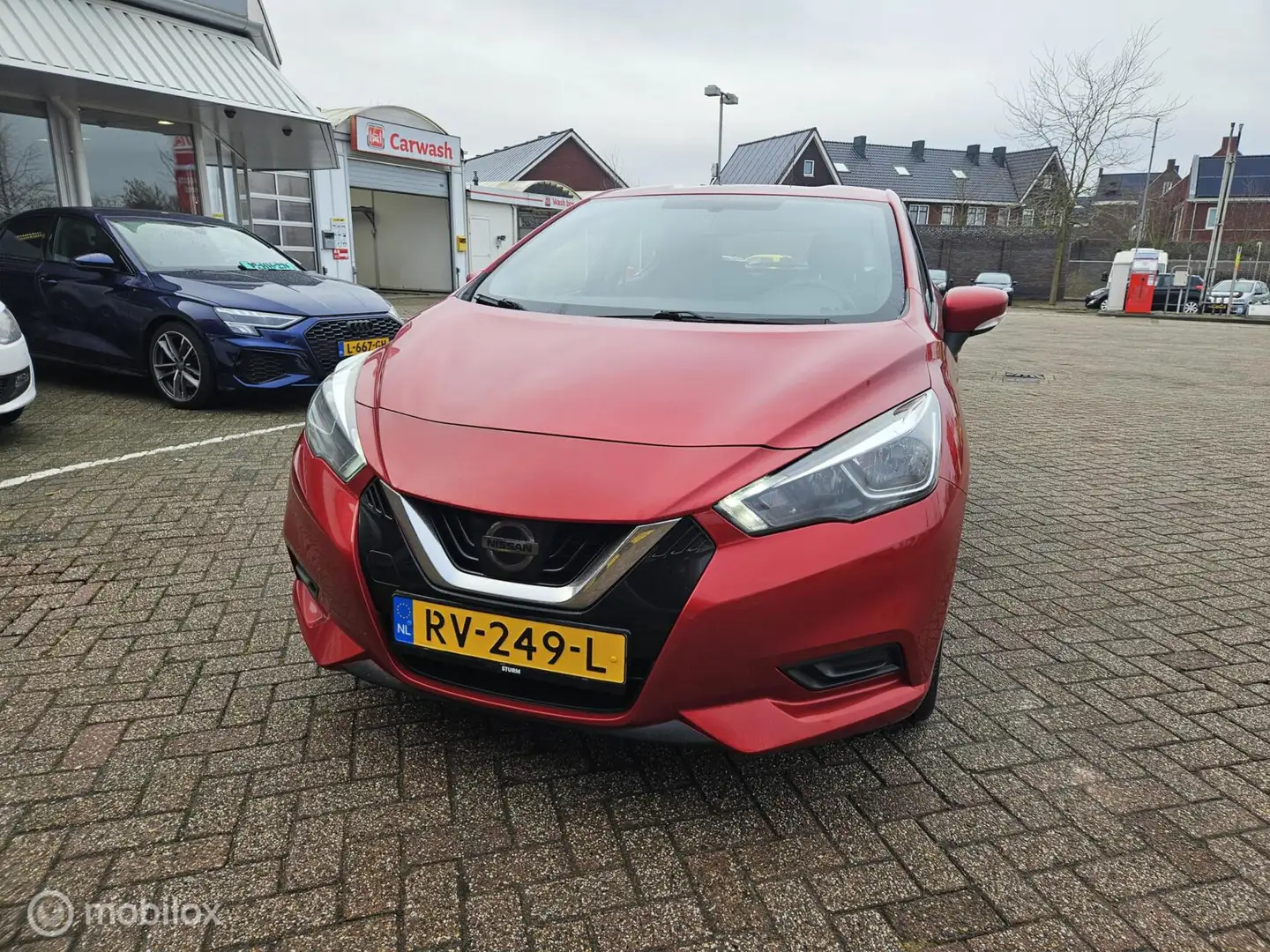 Nissan Micra 1.0L Acenta Rouge - 2