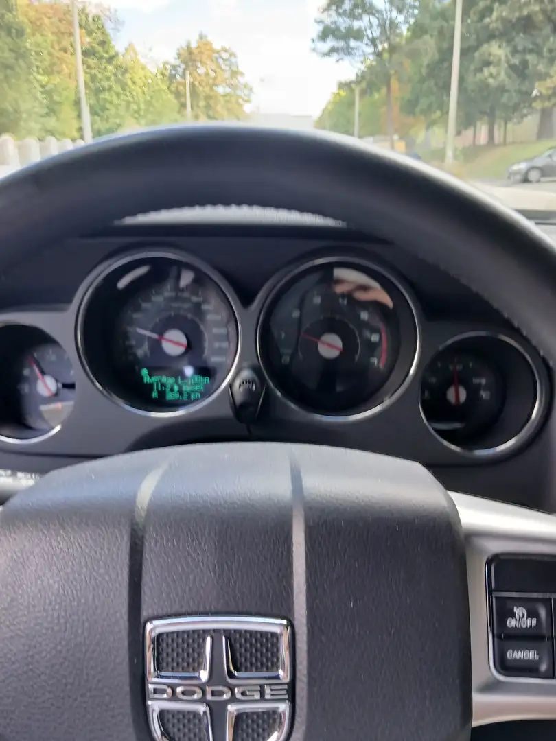 Dodge Challenger R/T 5.7 Schwarz - 2