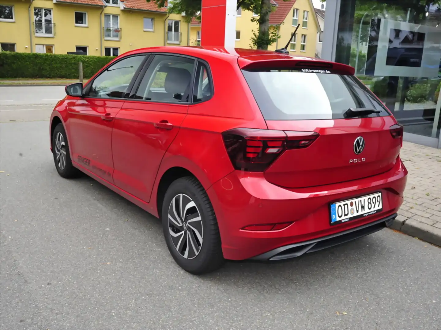 Volkswagen Polo Life 1,0 Licht & Sicht Paket Sitzheizung Rosso - 2