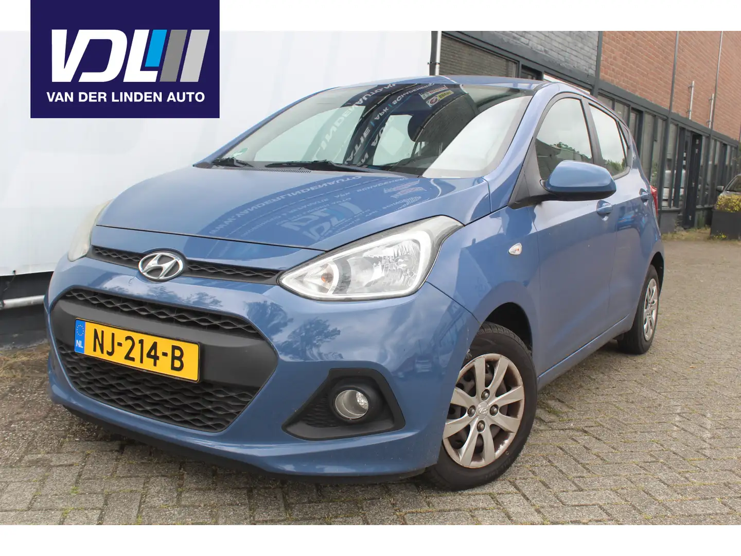 Hyundai i10 1.0i i-Motion Comfort All weather banden l cruise Blauw - 1