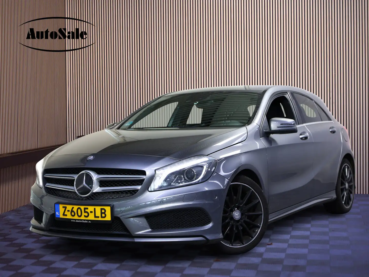 Mercedes-Benz A 180 AMG XENON LEDER NAVI CAMERA STOELVW '13 Grau - 1