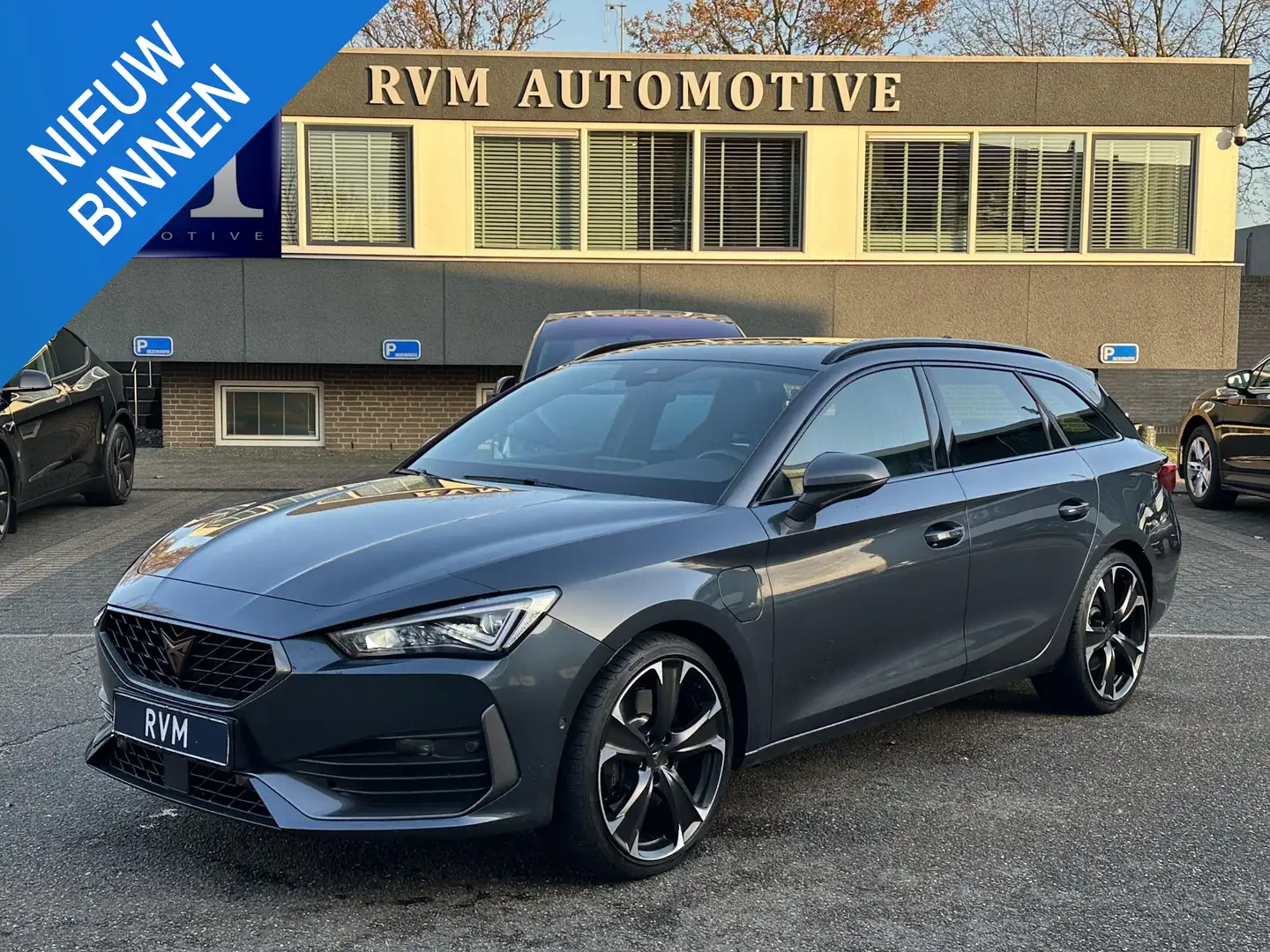 CUPRA Leon Sportstourer 1.4 TSI eHybrid PHEV FR Business Inte Grijs - 1