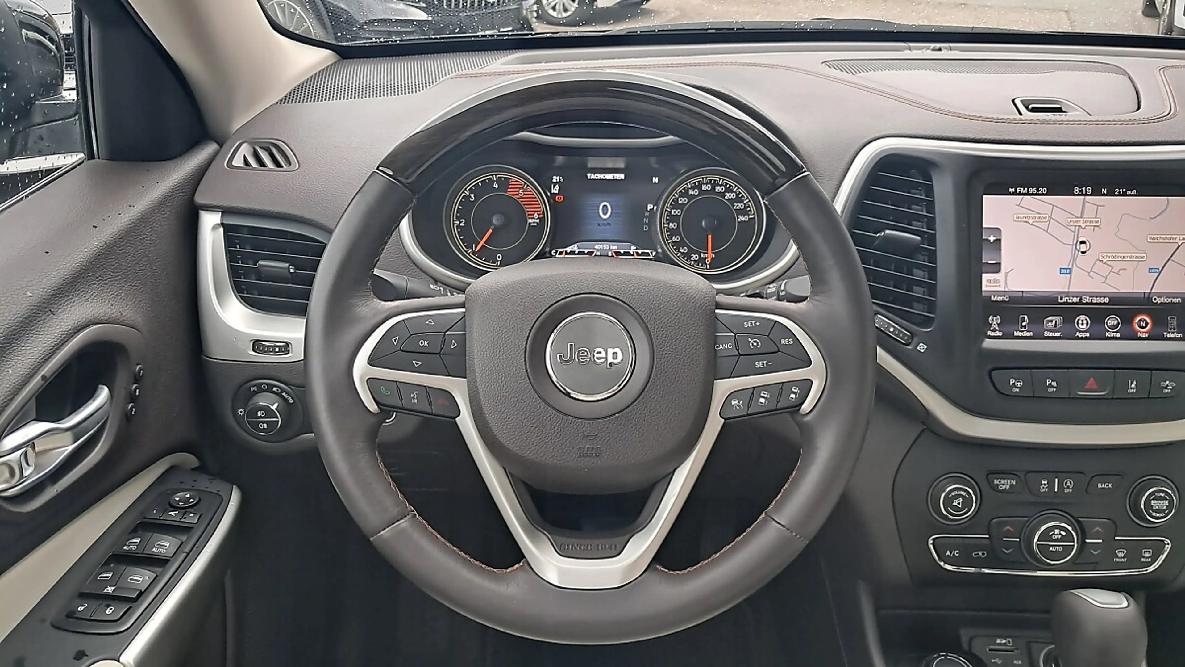 Jeep Cherokee 2,2 MultiJet II AWD Overland Aut. — photo 14