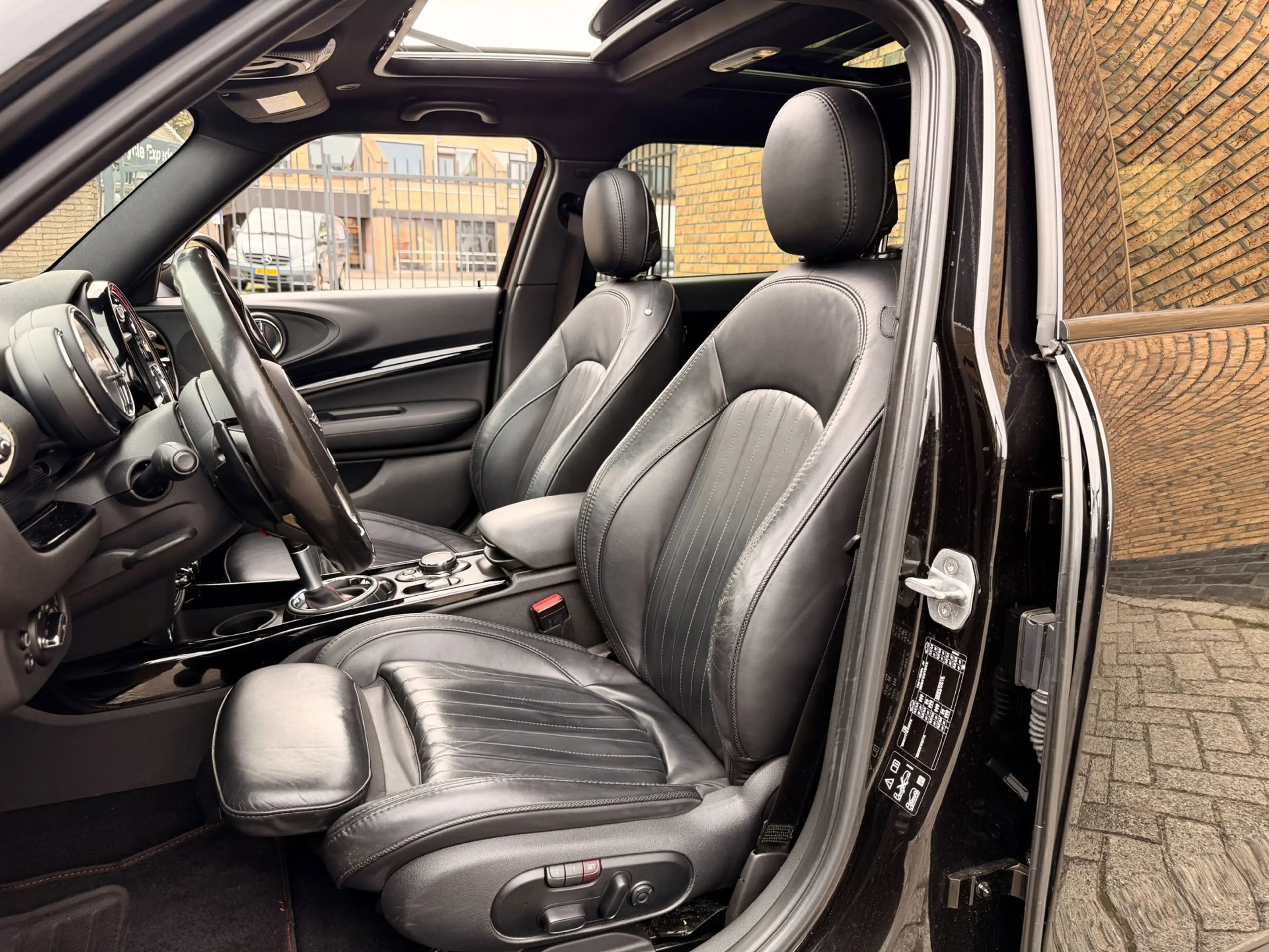 MINI John Cooper Works Clubman 2.0 ALL4 Pano Keyle Apple Pdc — photo 6