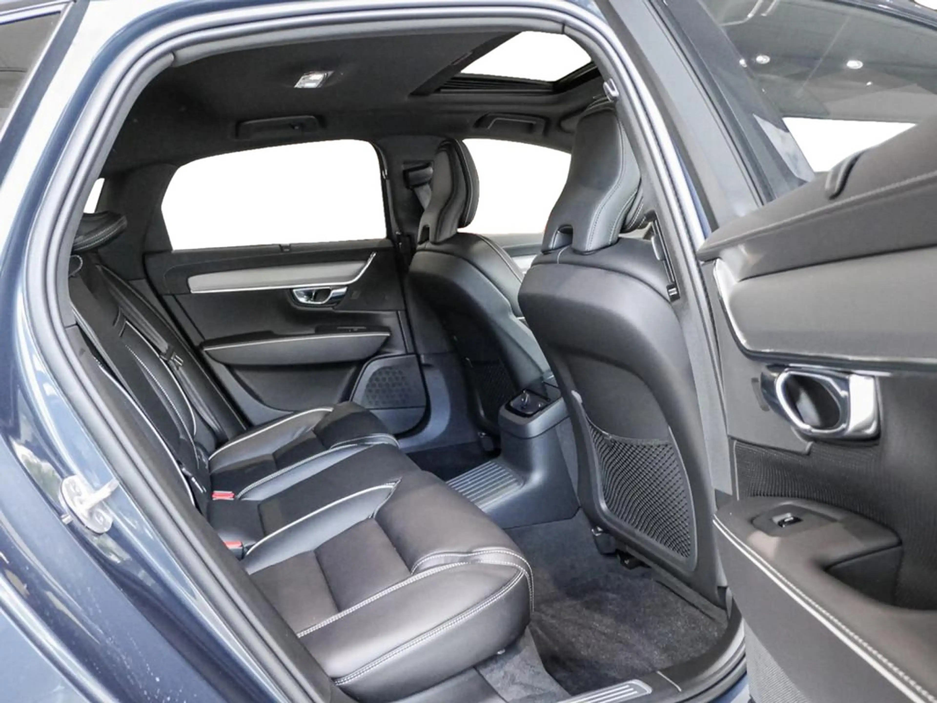 Volvo S90 T8 AWD Ultimate Dark Recharge 360° ACC Pano — photo 6