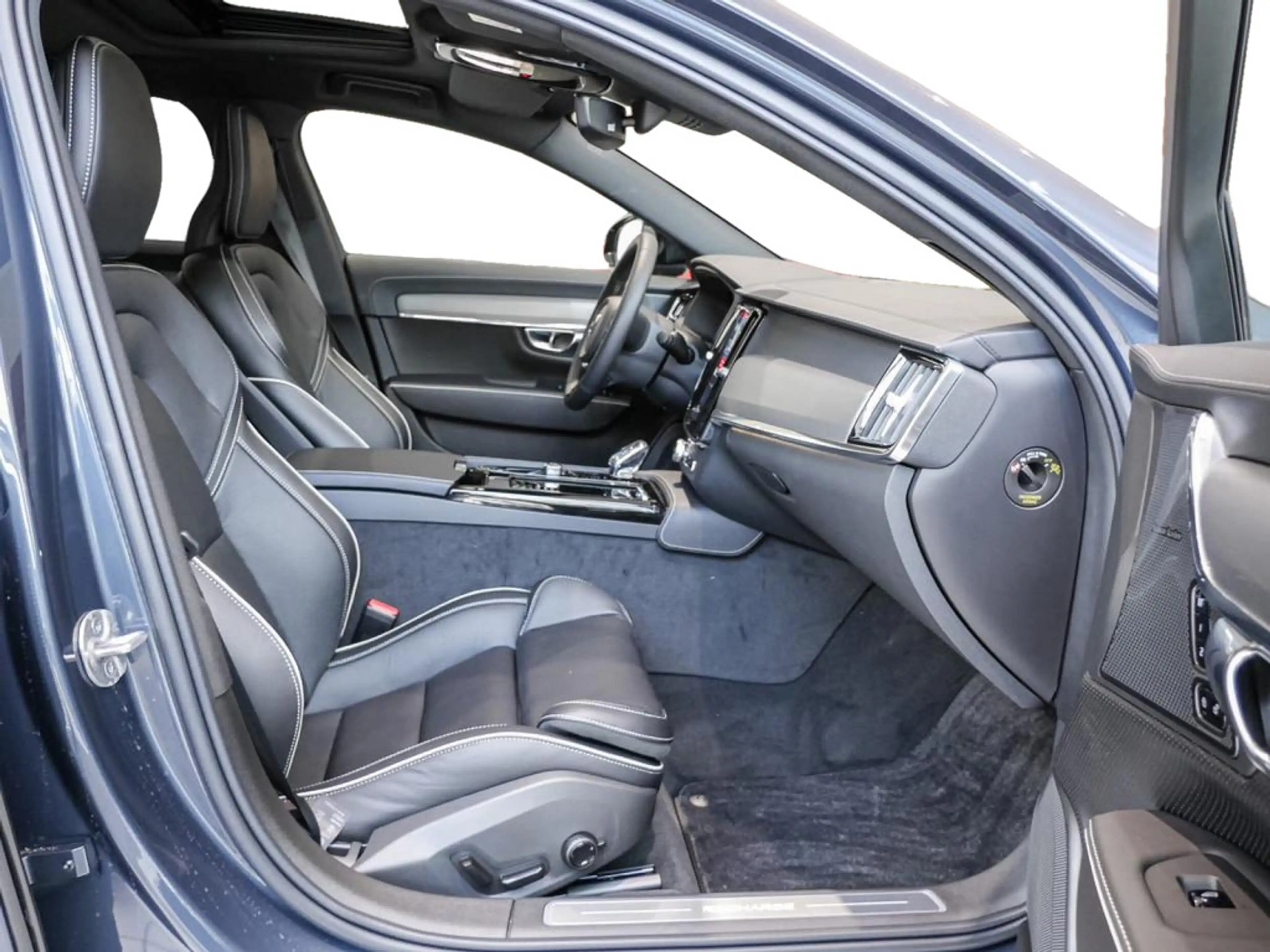 Volvo S90 T8 AWD Ultimate Dark Recharge 360° ACC Pano — photo 5