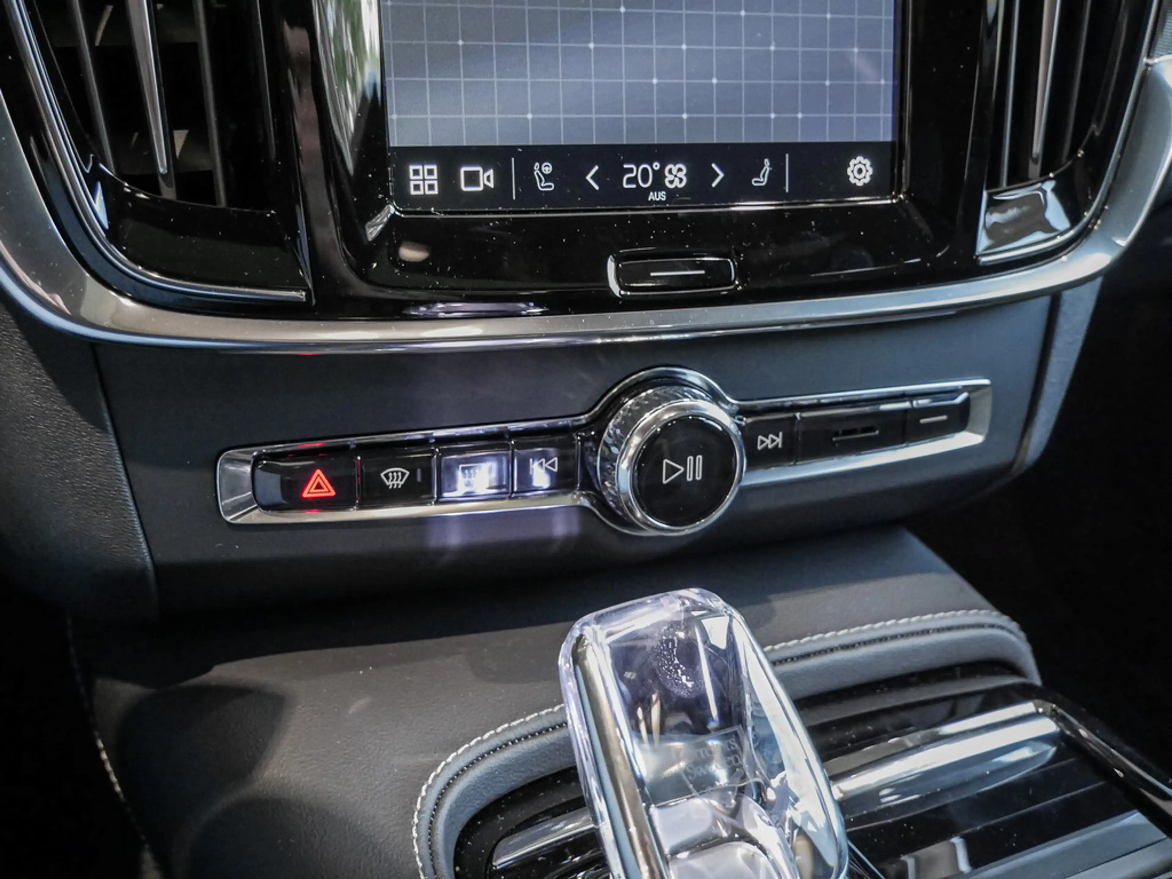 Volvo S90 T8 AWD Ultimate Dark Recharge 360° ACC Pano — photo 14