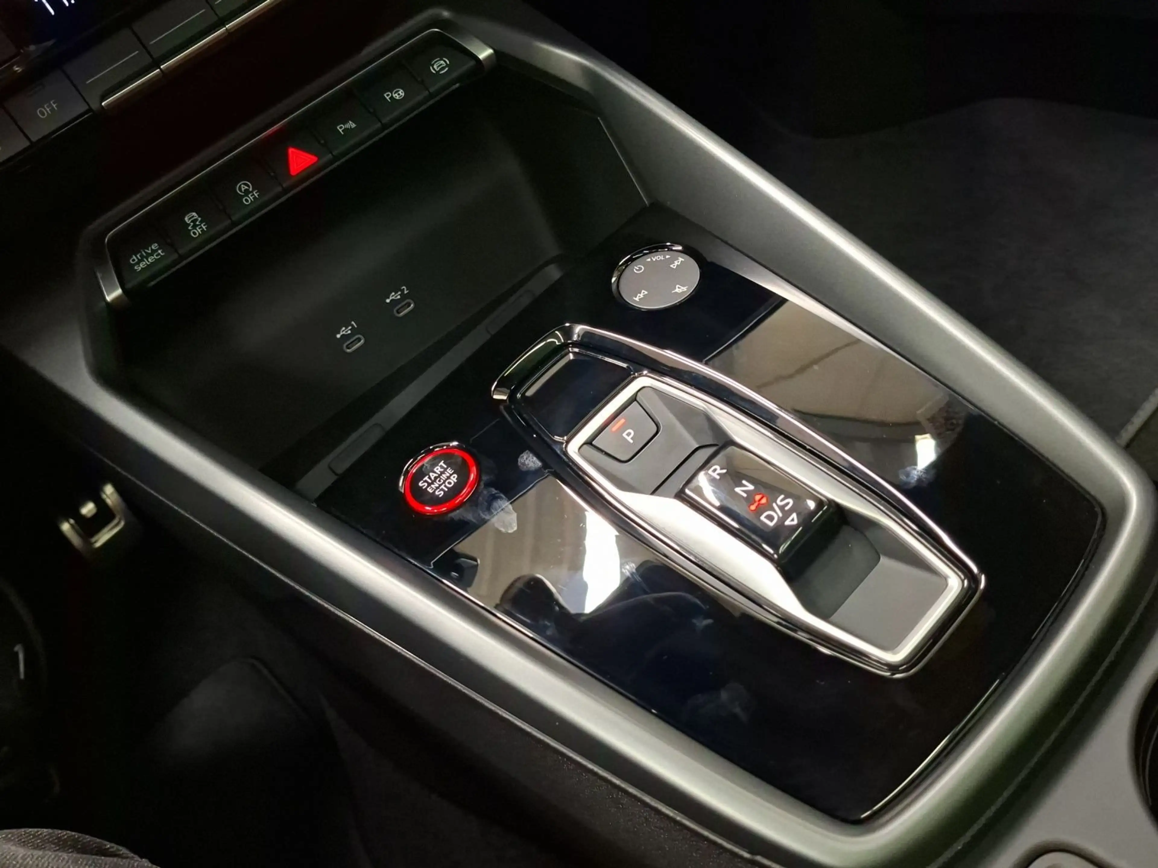 Audi RS3 RS3 Limousine TFSI Q — photo 11