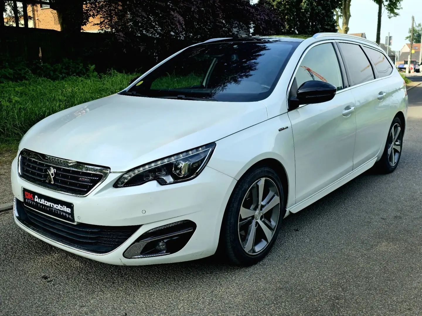 Peugeot 308 1.6HDi GT Line * Boite auto * Pano * Garantie * Blanc - 1