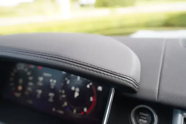 Land Rover Range Rover view 27