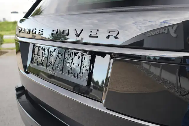 Land Rover Range Rover view 11