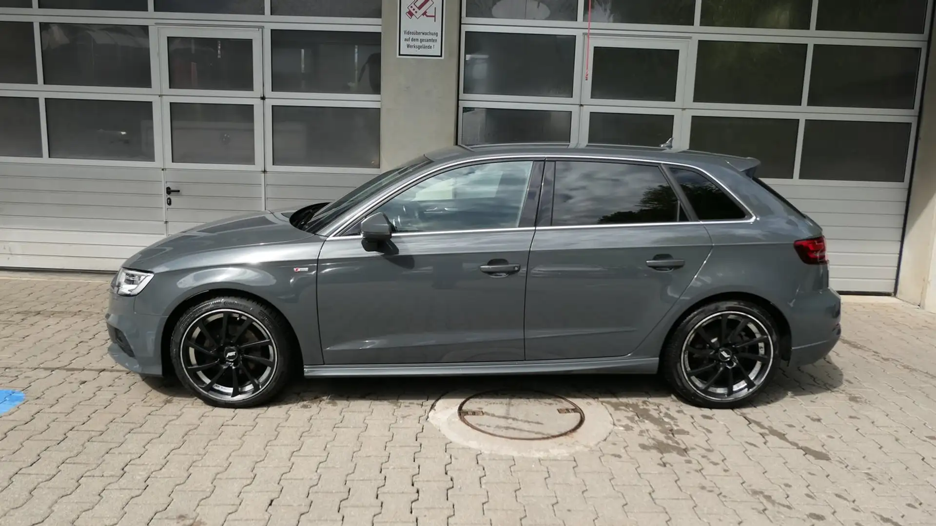 Audi A3 Audi A3 SB 2.0 TDI sport quattro Grau - 2