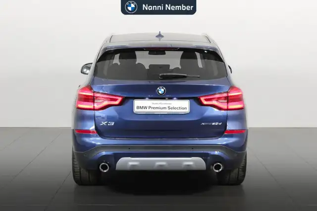 BMW X3 view 4