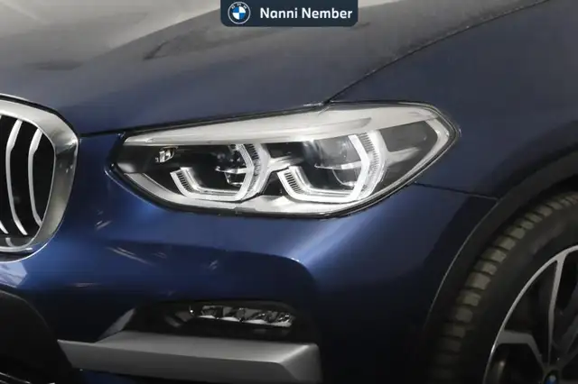 BMW X3 view 5