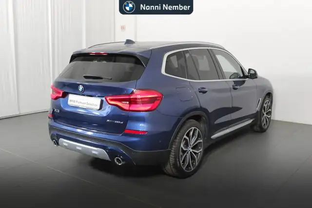 BMW X3 view 3