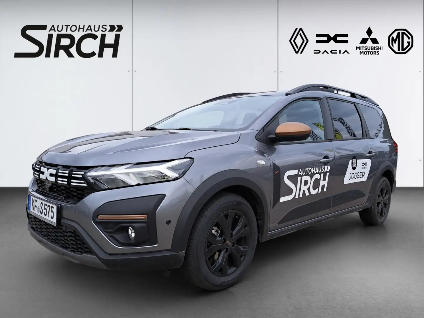 Dacia Jogger Extreme+ TCe 110 Grau - 1