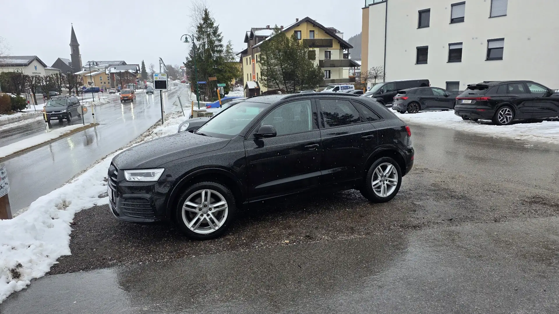 Audi Q3 Black Line Sondermodel Pickerl / Service Neu - 2