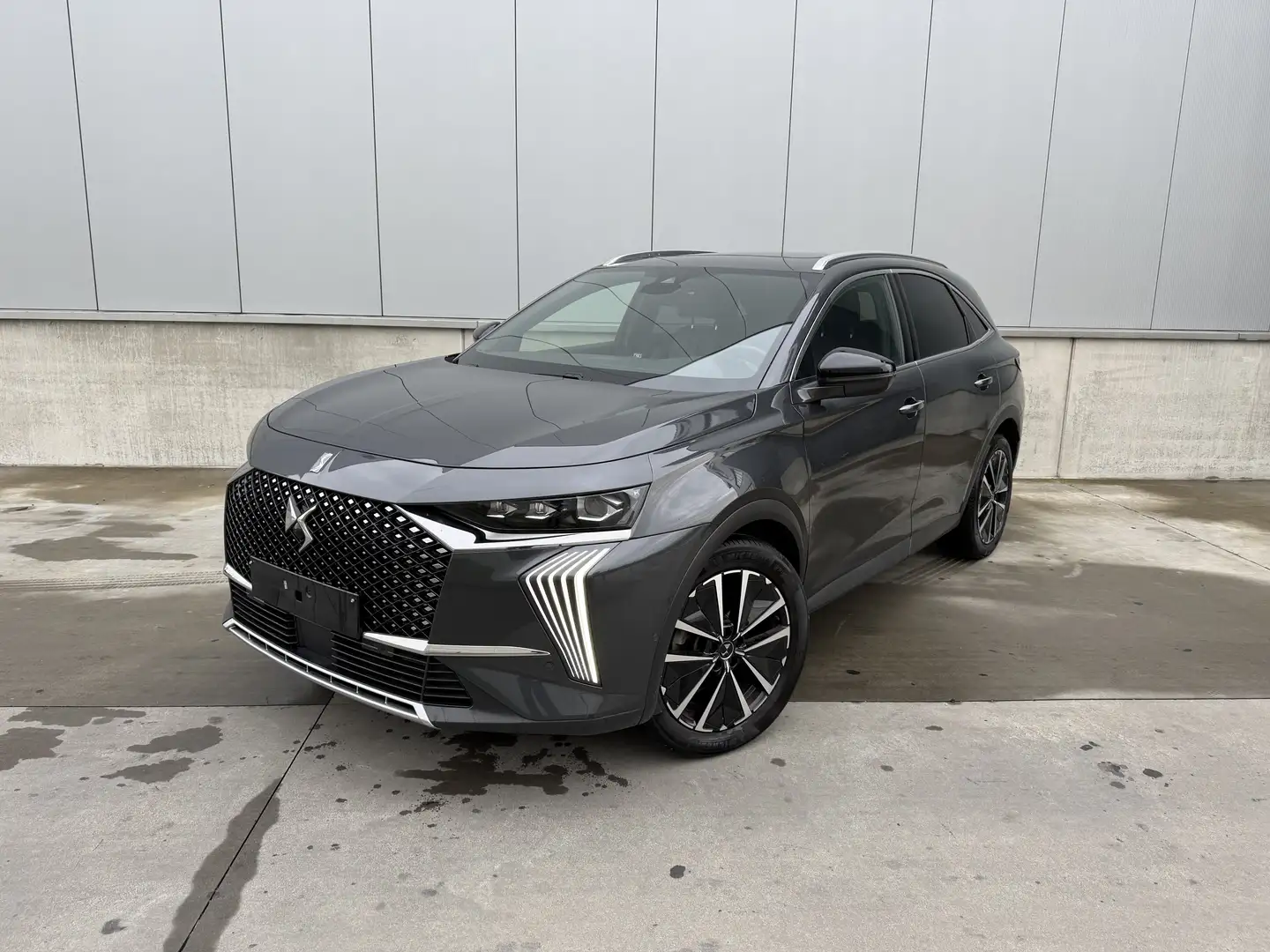 DS Automobiles DS 7 DS 7 1.5 BlueHDi Opera Gris - 1