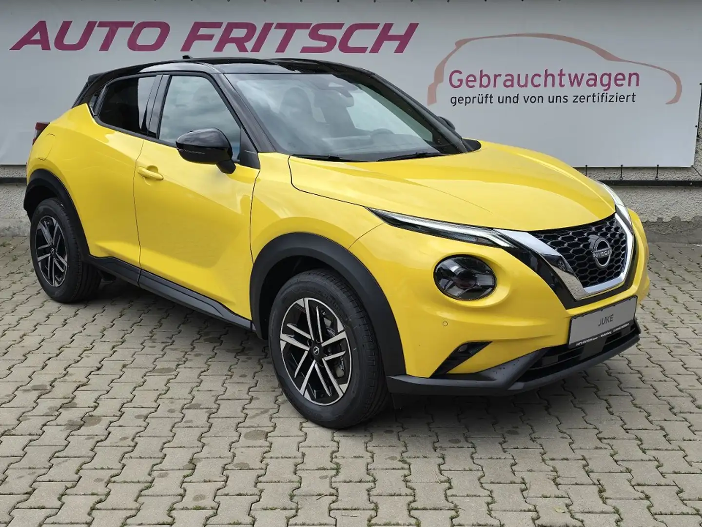 Nissan Juke 1.0 DIG-T 114 PS 6MT N-Connecta Winter II 2 Farben Gelb - 1
