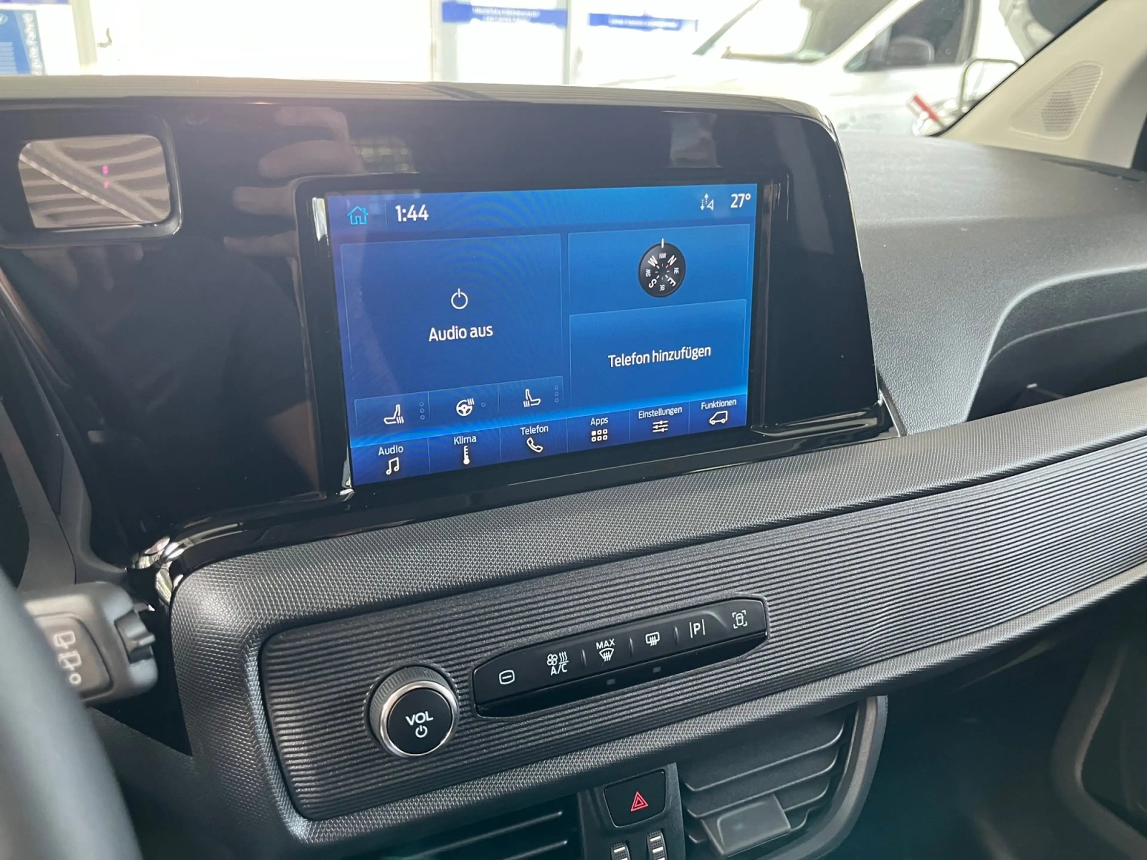 Ford Transit Courier 1.0 EcoBoost DoKa Tempomat — photo 13