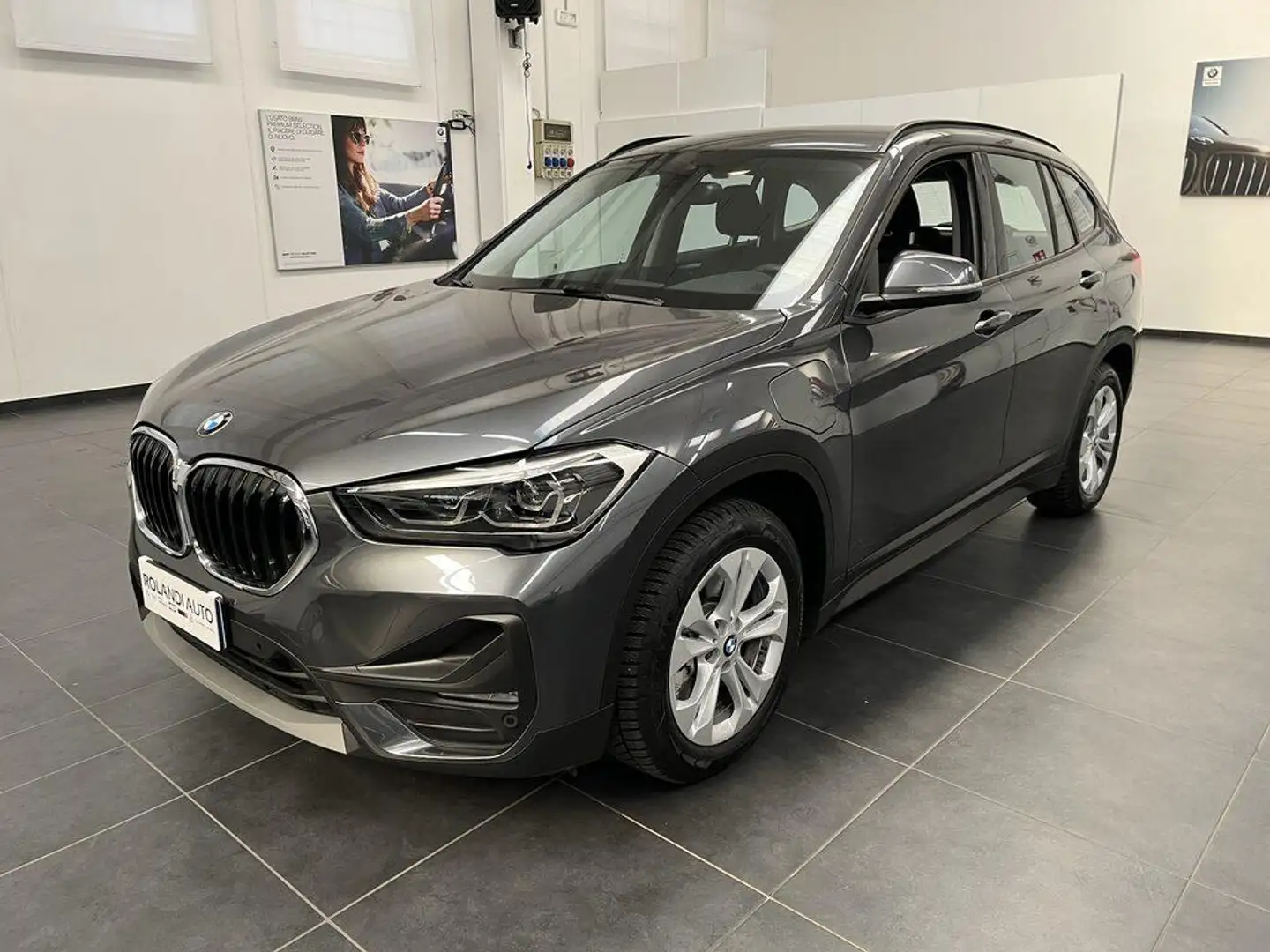 BMW X1 xdrive25e Business Advantage auto Grigio - 1