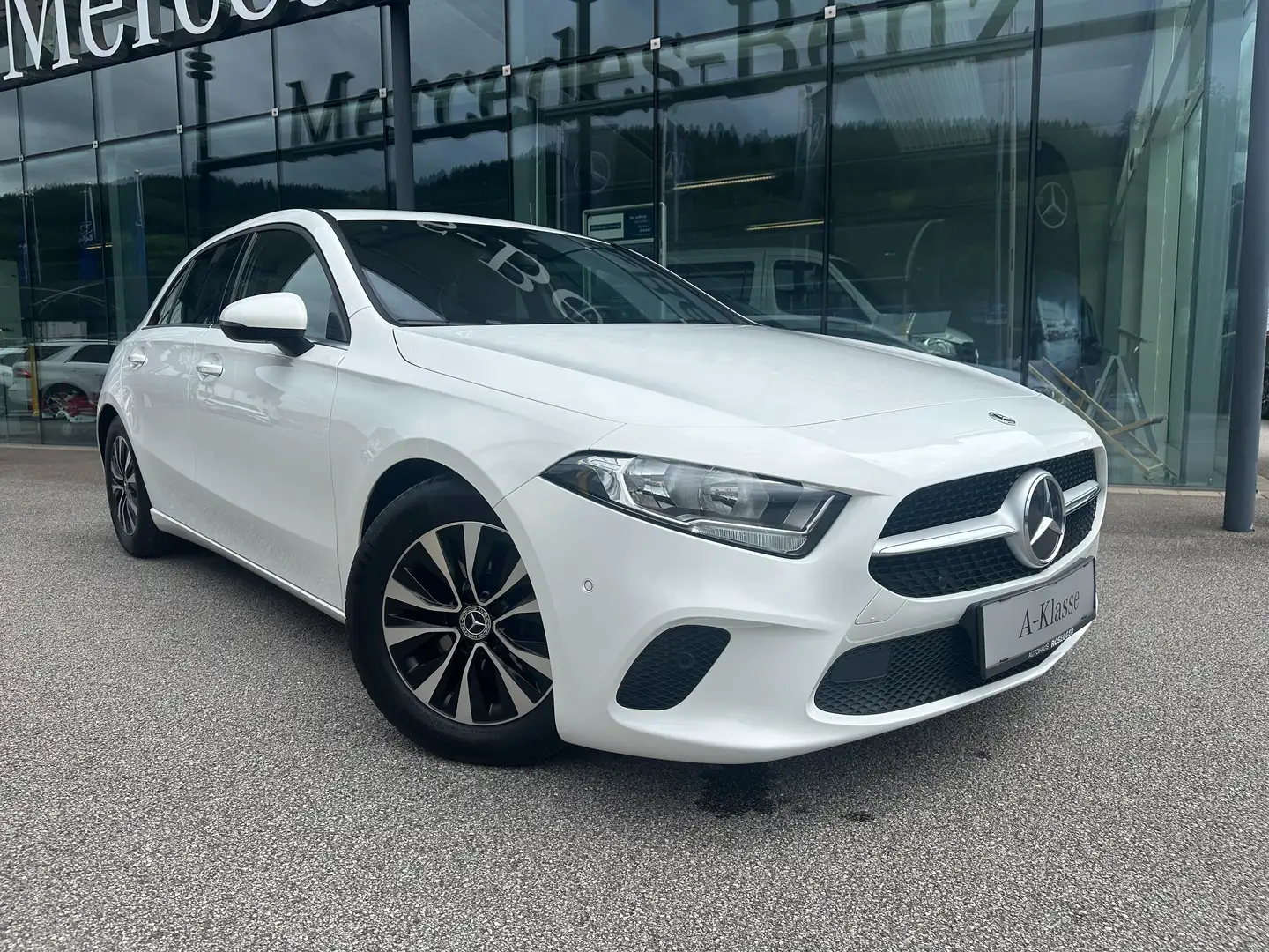 Mercedes-Benz A 180 d *Style-Line*Park-Paket*Sitzheizung*MBUX* Weiß - 2