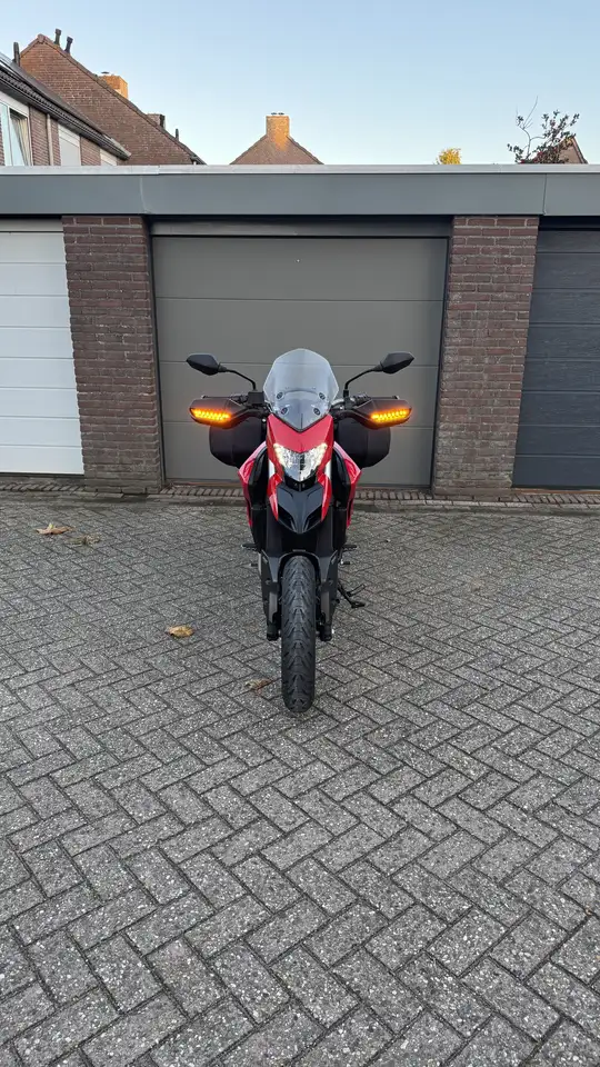 Ducati Hypermotard 939