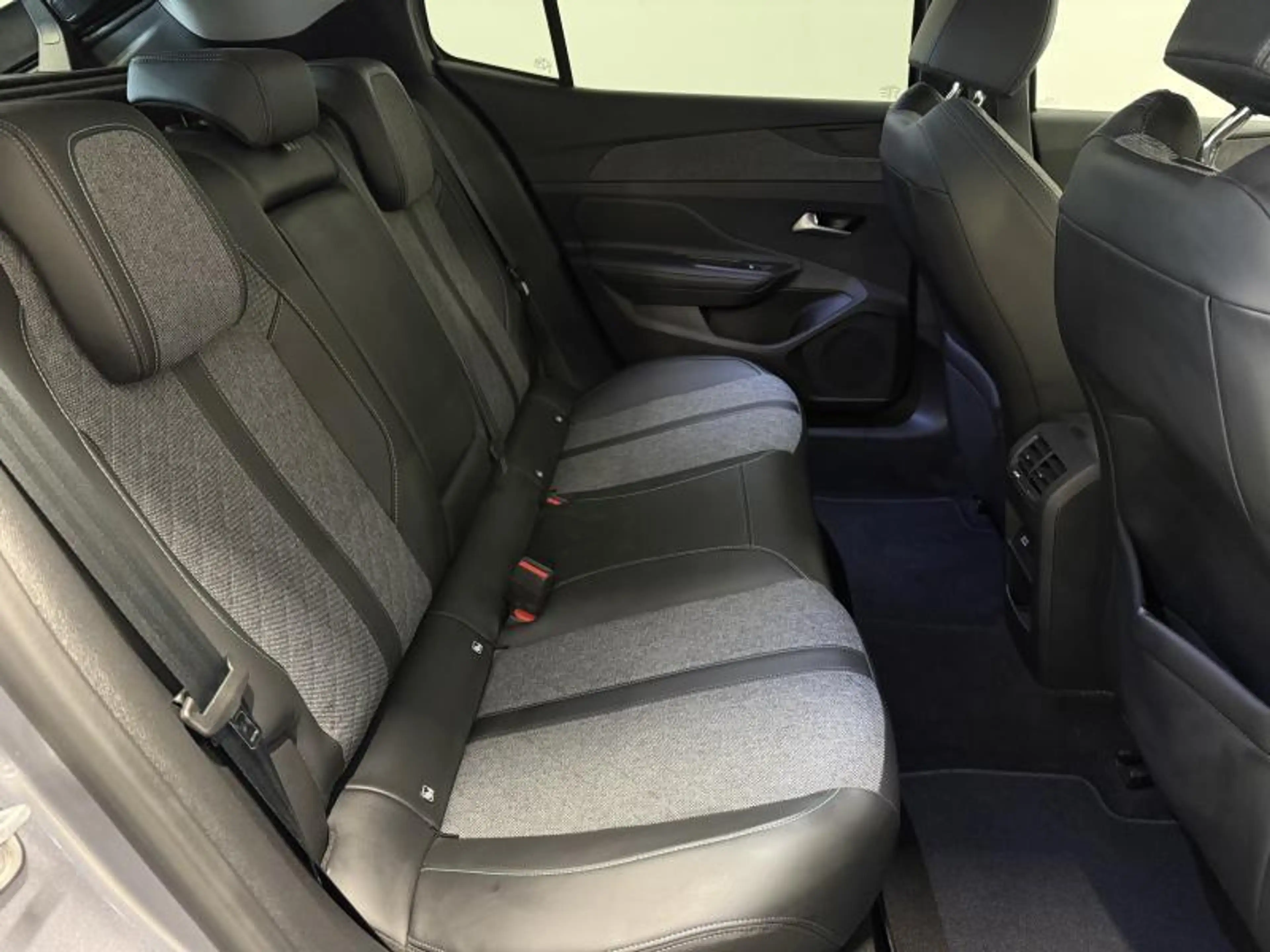 Peugeot 408 Allure Pack-GPS-CAMERA — photo 11