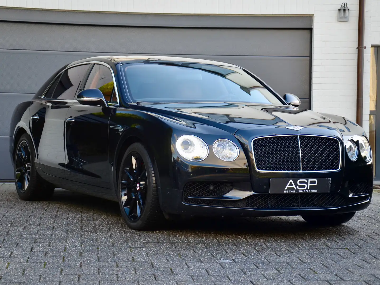 Bentley Flying Spur 4.0 BiTurbo V8 S / Full Service / Schuifdak/ Xenon Negru - 2