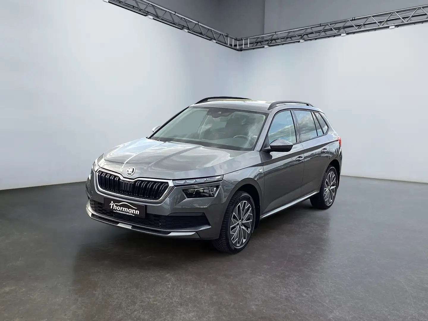 Skoda Kamiq 1.5 TSI Tour FLA el.Heck LM LED KeyLess Gris - 2