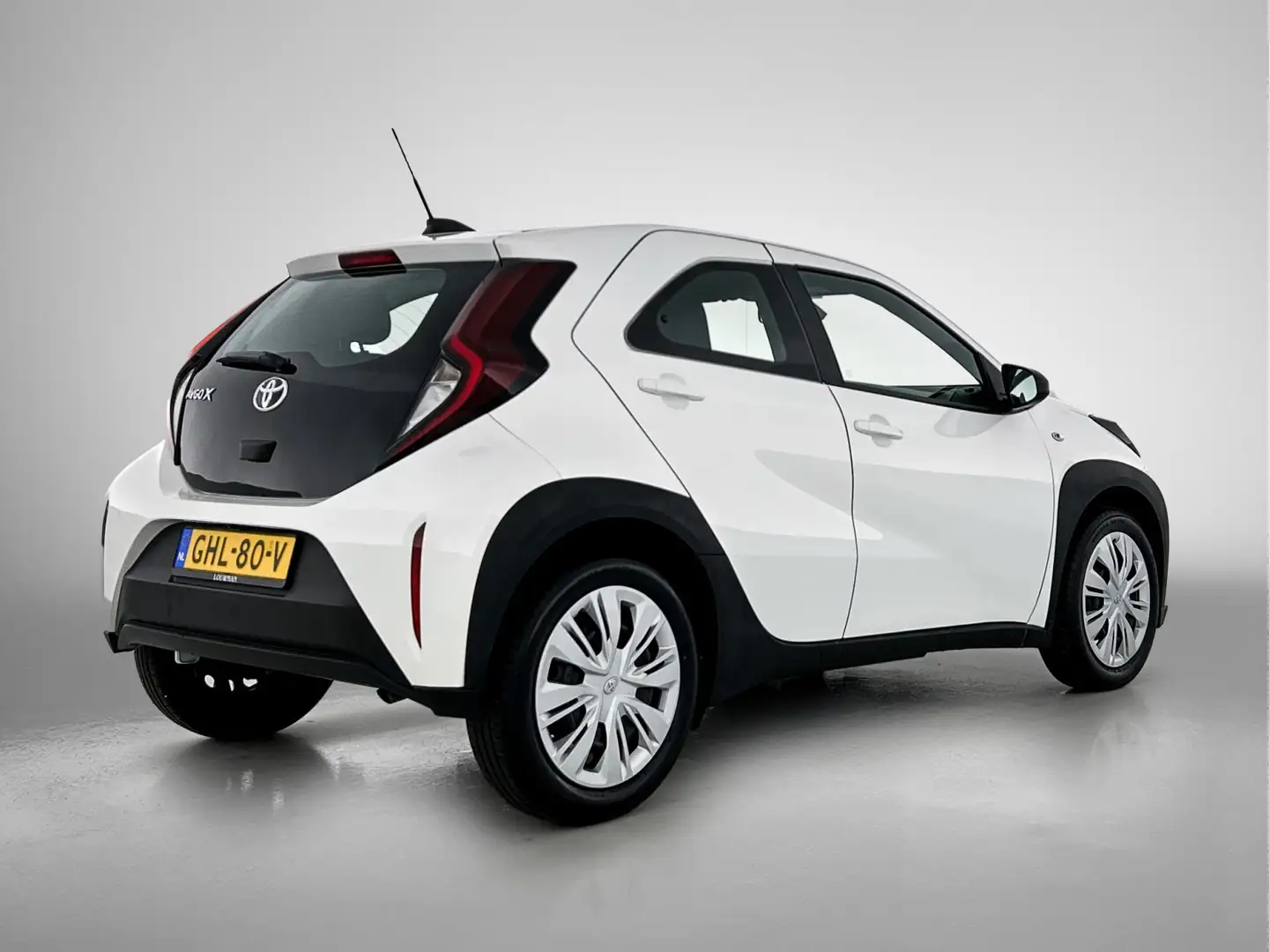 Toyota Aygo X 1.0 VVT-i MT Play Rijklaar | NL-Auto | Volledig On Blanc - 2