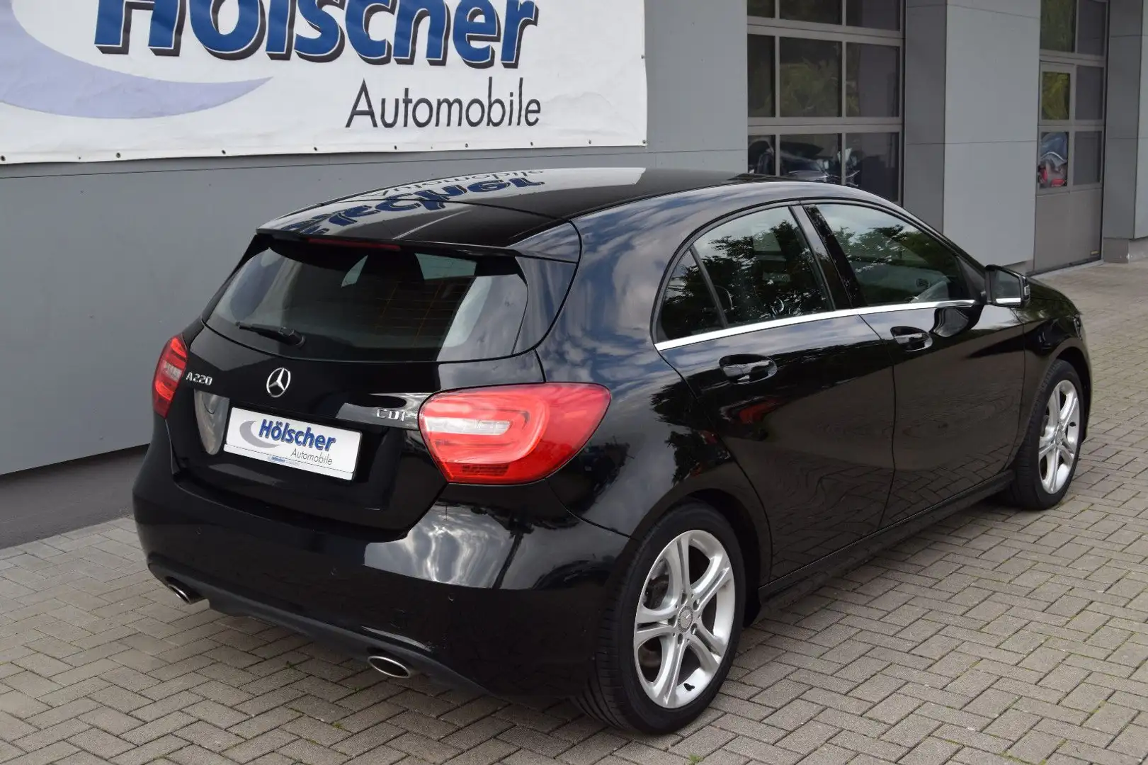 Mercedes-Benz A 220 A -Klasse A 220 CDI / d BlueEfficiency Noir - 2