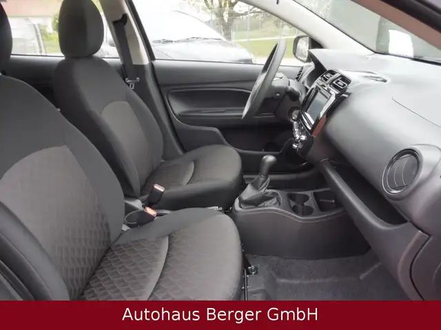 Mitsubishi Space Star view 8