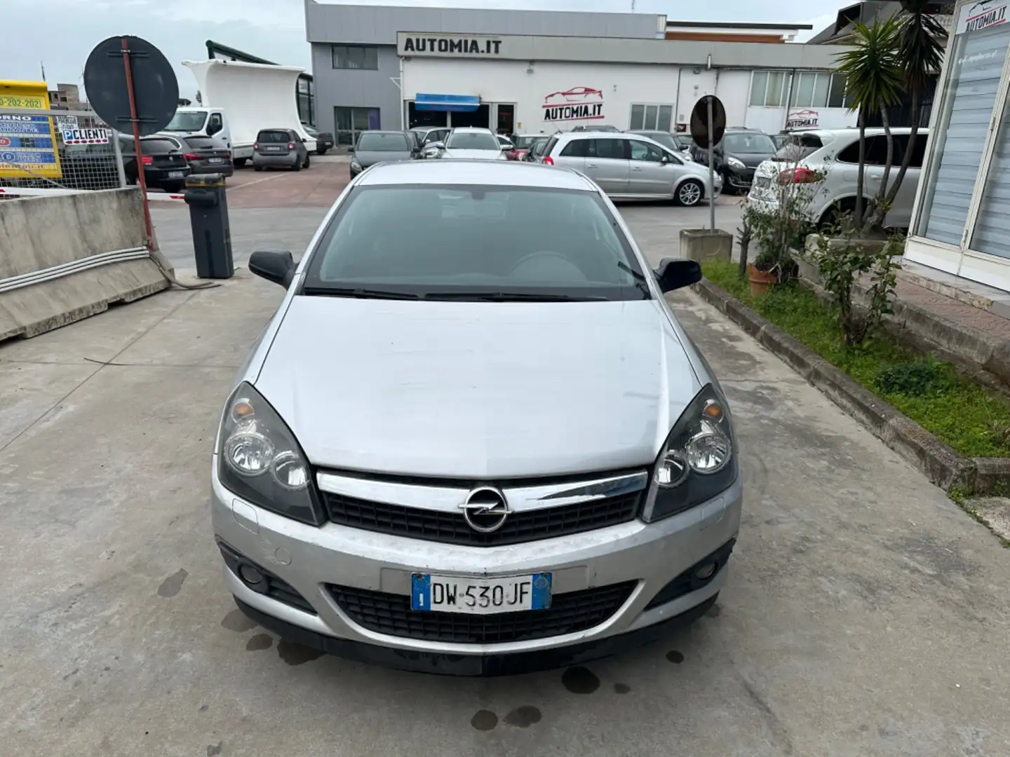 Opel Astra GTC 1.7 CDTI 110CV ecoFLEX 3 porte Edition Grigio - 2