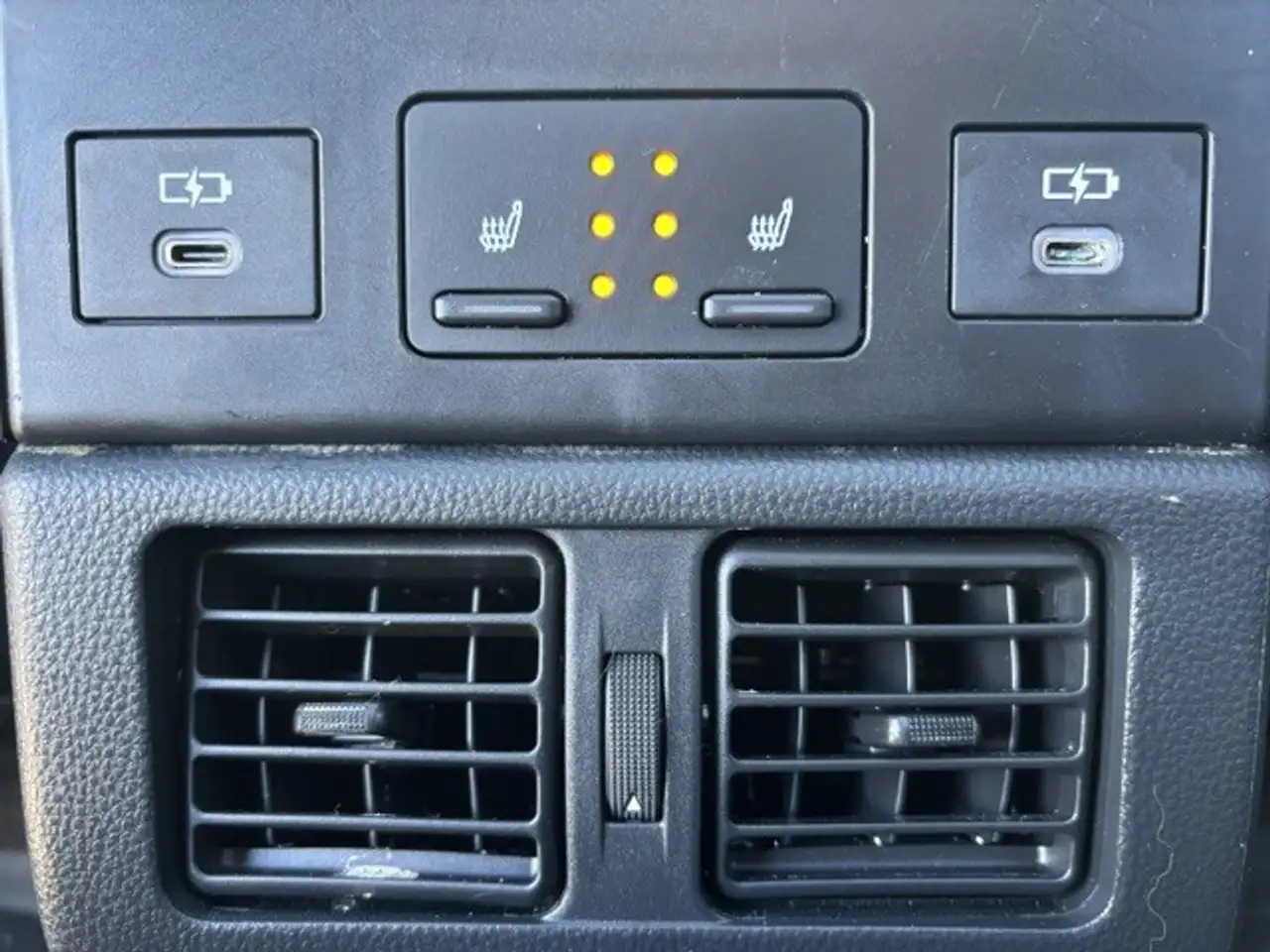 Toyota bZ4X снимка Toyota bZ4X