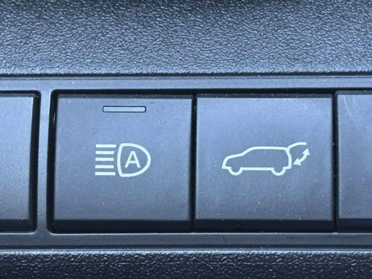 Toyota bZ4X снимка Toyota bZ4X