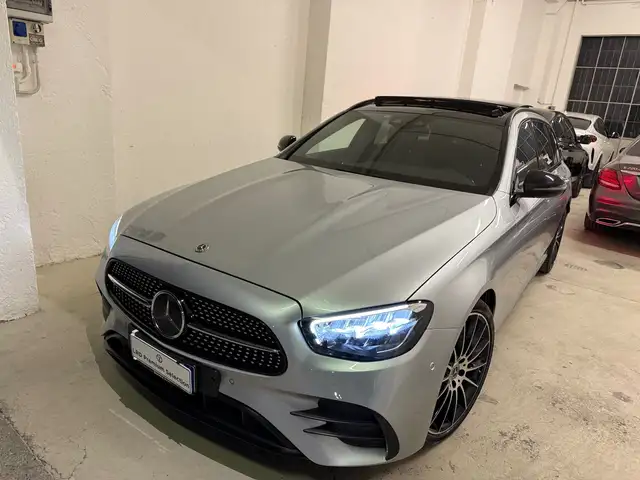 Mercedes-Benz E 220 d 4Matic Premium AMG Restyling Tetto+Navi+Led