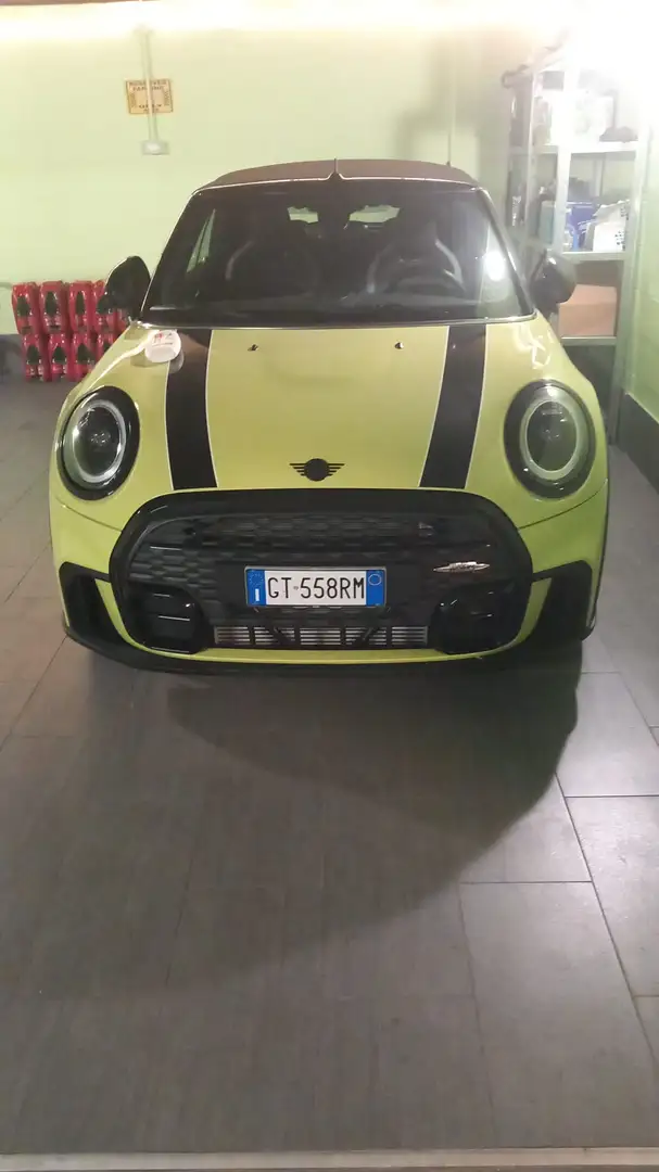 MINI Cooper Cabrio Mini IV Cabrio F57 2021 1.5 JCW auto Giallo - 1