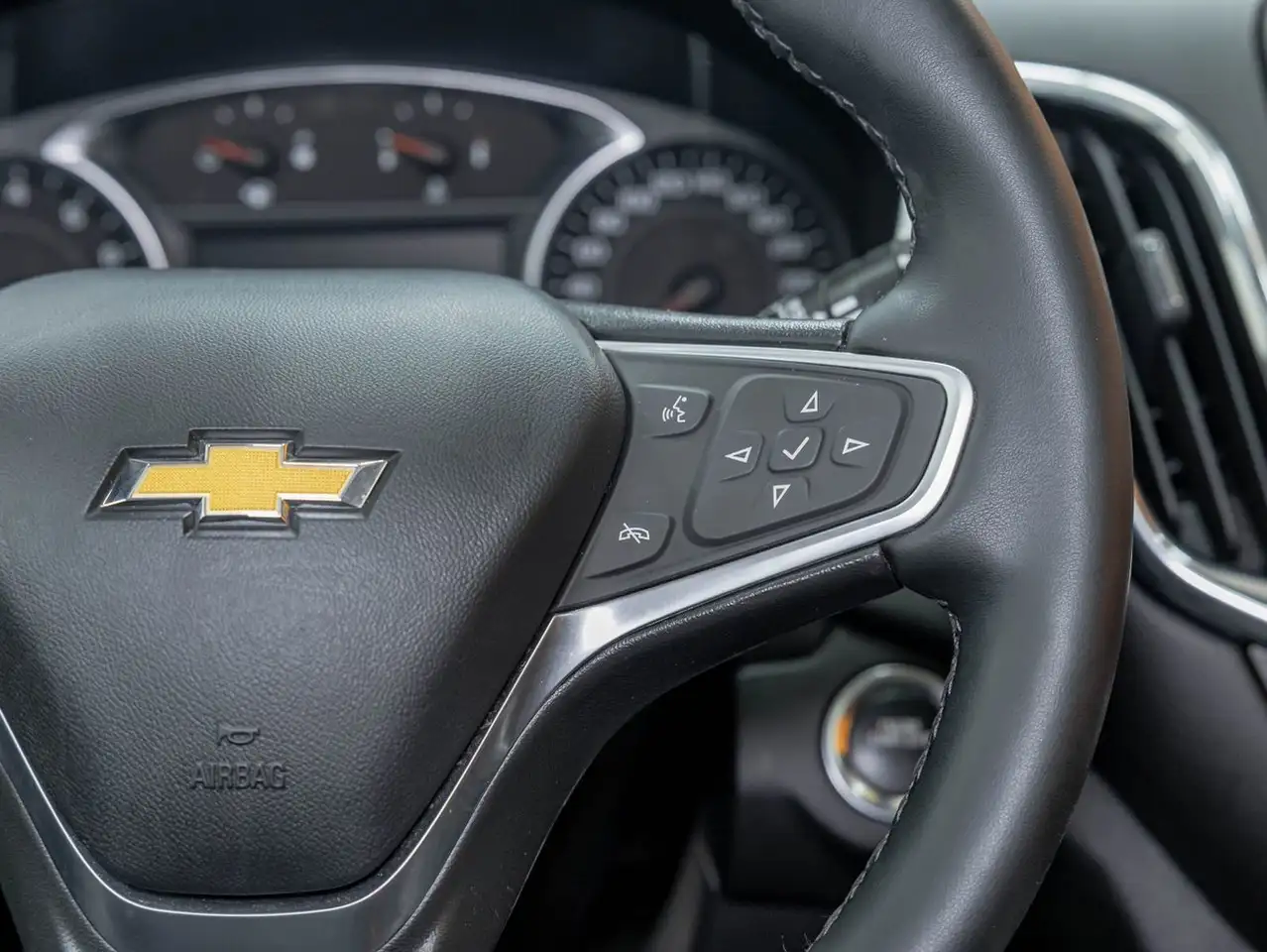 Chevrolet Equinox снимка Chevrolet Equinox
