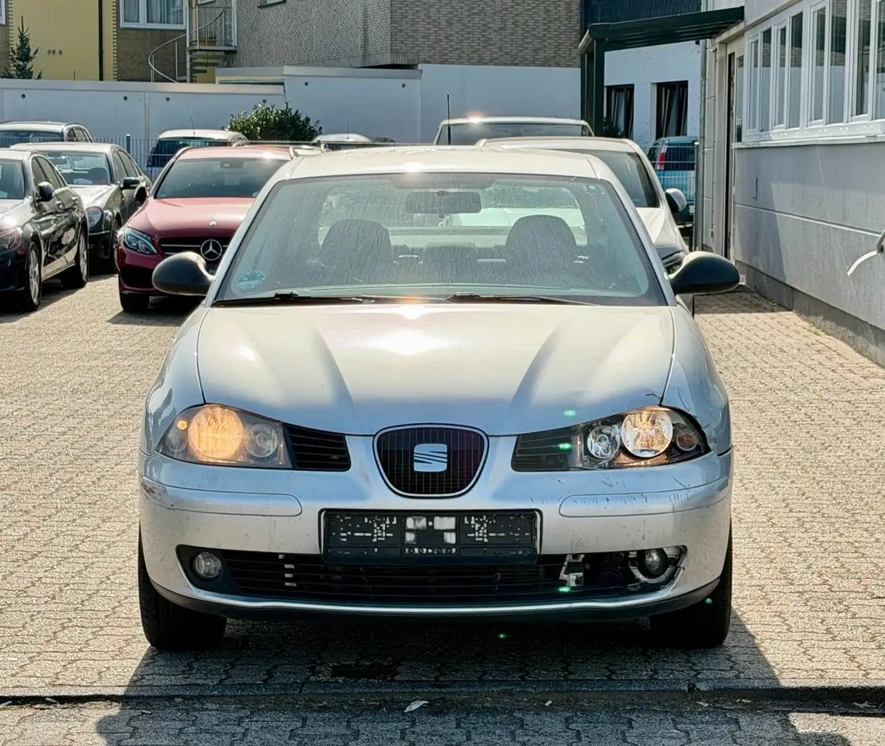 SEAT Cordoba 1.4 Lim. Reference*Klimaauto* Plateado - 2